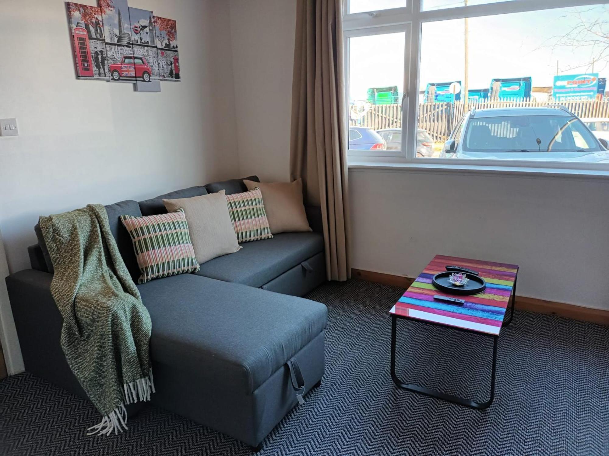 Serviced 3-bedroom Near Nec, Airport & Jlr *