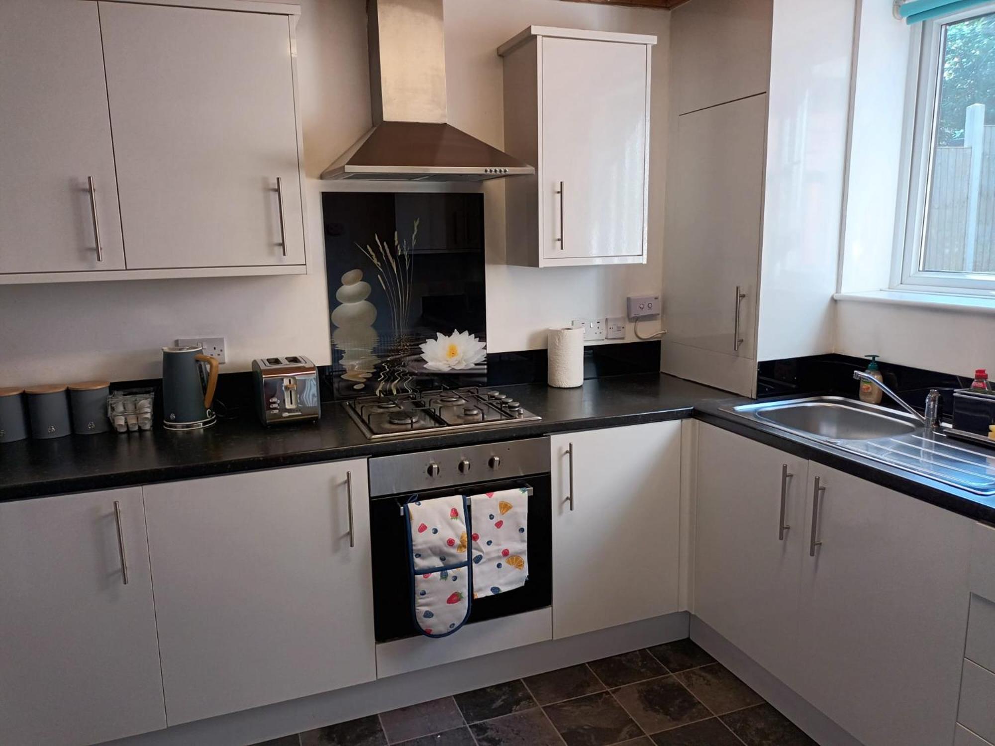 Serviced 3-bedroom Near Nec, Airport & Jlr Holiday home *
