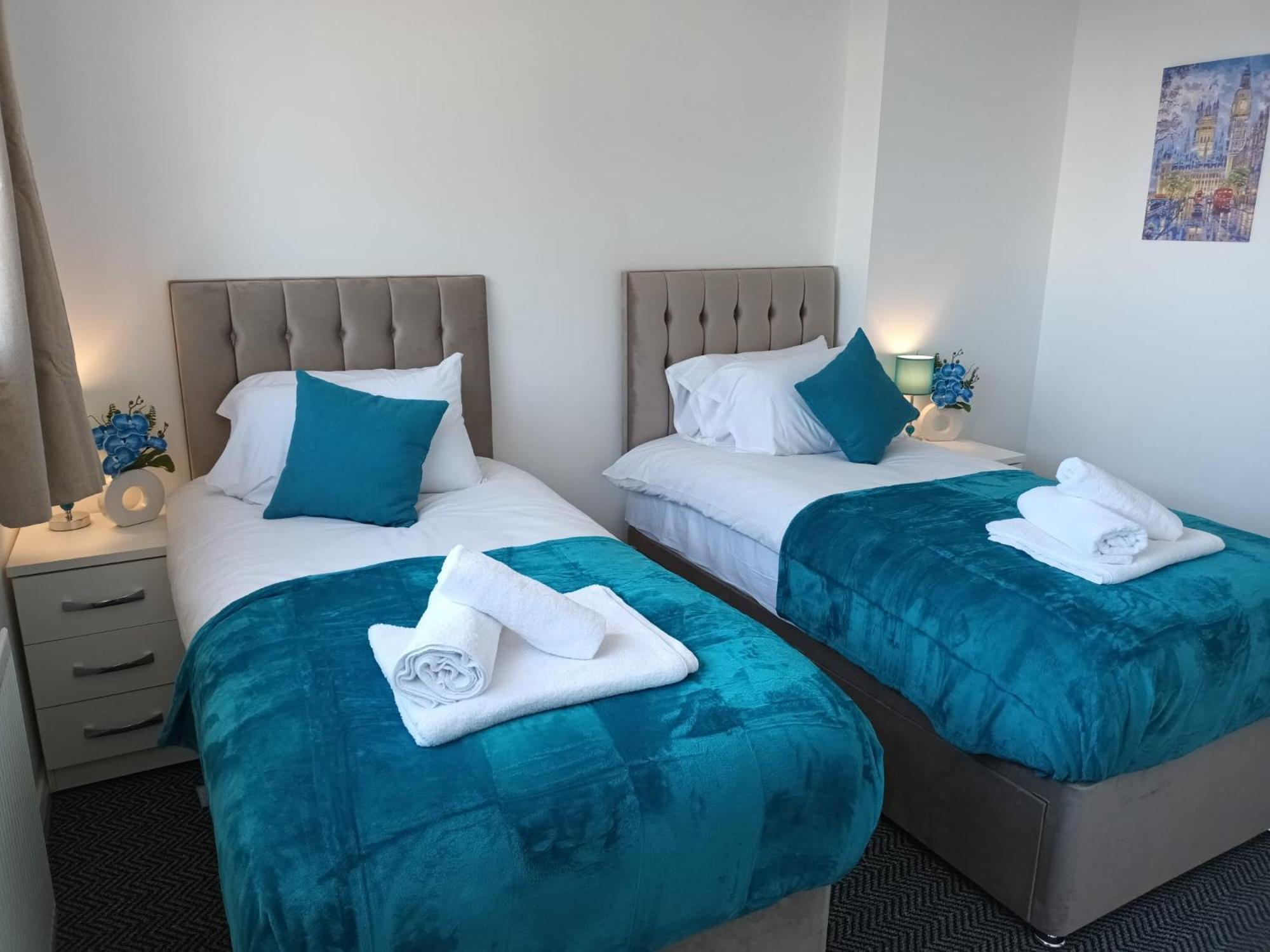 Serviced 3-bedroom Near Nec, Airport & Jlr *